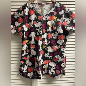 Womens Snoopy Hearts Scrub Top Size medium